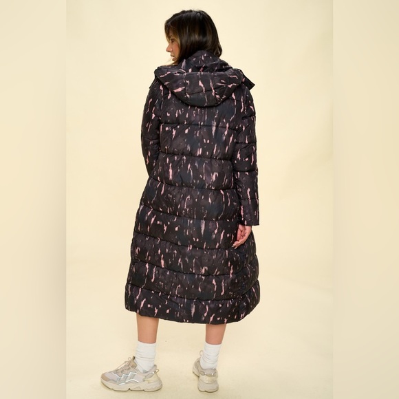 Isla Quilted Puffer Trend Coat In Black - Picture 6 of 6
